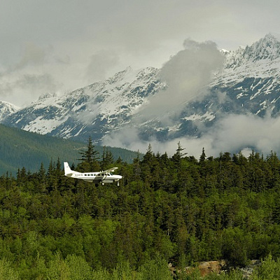 Views from the Illuminator: The Most Scenic Flight Routes Around the World with iFuel by Rinad El-Rabaa